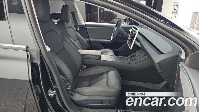 Tesla Model 3 2026 — photo 16