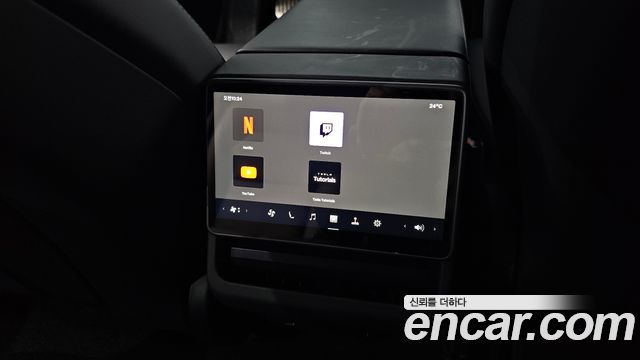 Tesla Model 3 2026 — photo 30