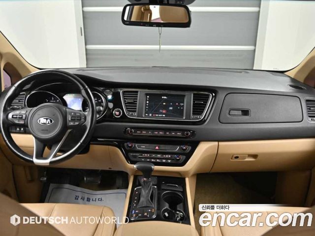 Kia Canival 2018 — photo 7