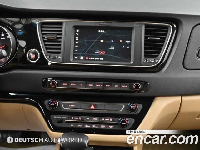 Kia Canival 2018 — photo 14