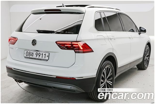 Volkswagen Tiguan 2018 — photo 4
