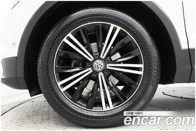 Volkswagen Tiguan 2018 — photo 5
