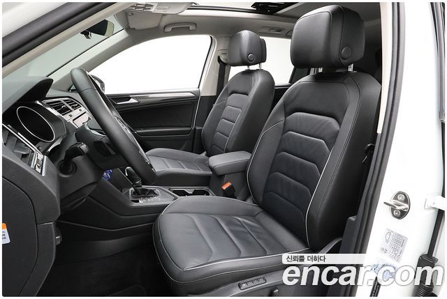 Volkswagen Tiguan 2018 — photo 10