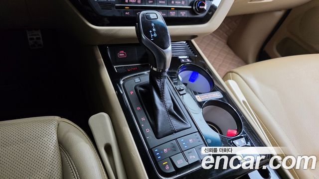 Kia Canival 2016 — photo 9