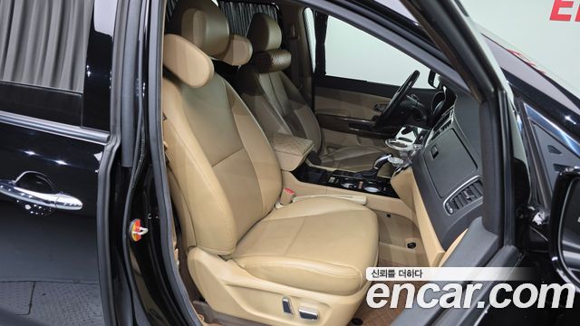 Kia Canival 2016 — photo 12