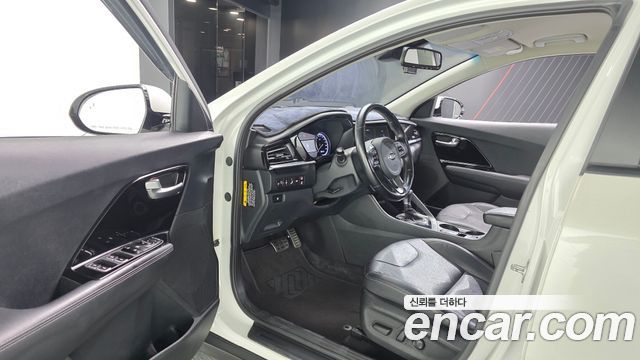 Kia Niro 2021 — photo 10