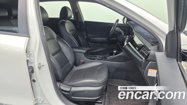 Kia Niro 2021 — photo 11