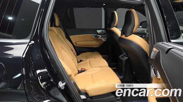 Volvo XC90 2024 — photo 17