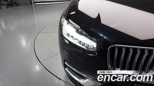 Volvo XC90 2024 — photo 8