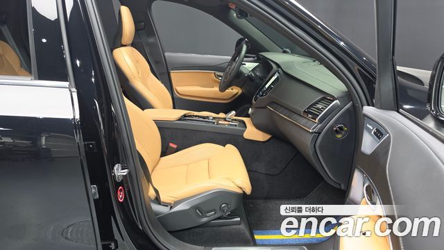 Volvo XC90 2024 — photo 16