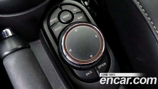 Mini Cooper 2018 — photo 15