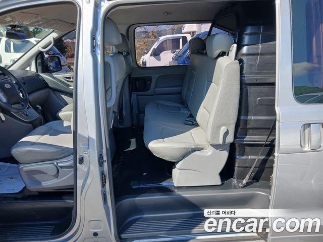 Hyundai Starex 2014 — photo 10