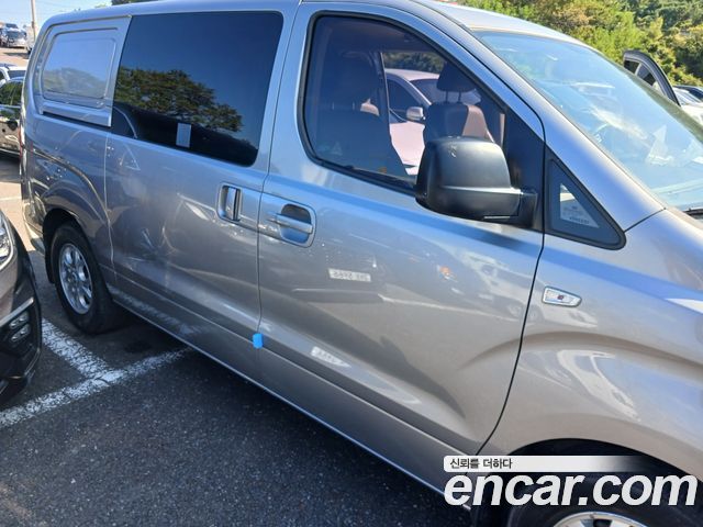 Hyundai Starex 2014 — photo 11