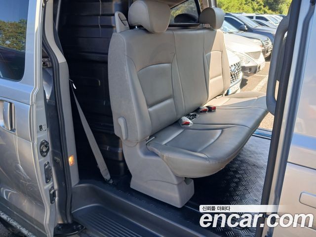 Hyundai Starex 2014 — photo 13