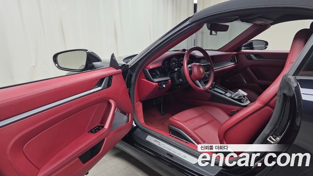 Porsche 911 2020 — photo 10