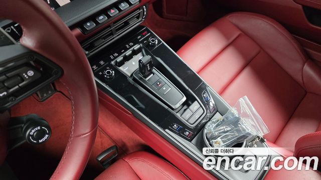 Porsche 911 2020 — photo 12