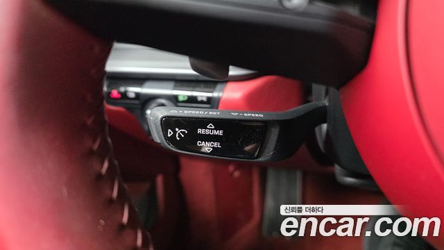 Porsche 911 2020 — photo 25