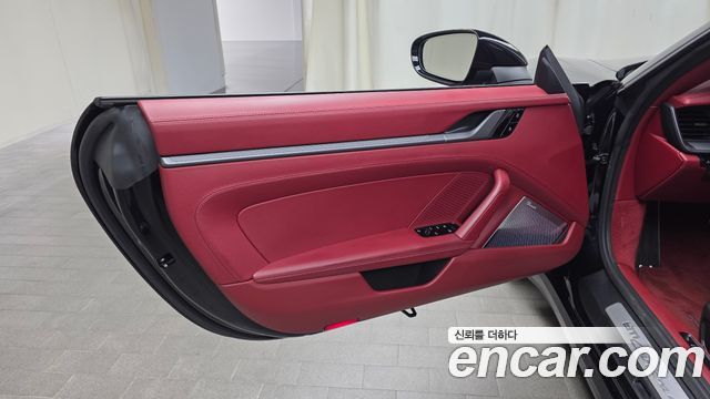 Porsche 911 2020 — photo 15
