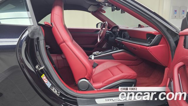 Porsche 911 2020 — photo 16