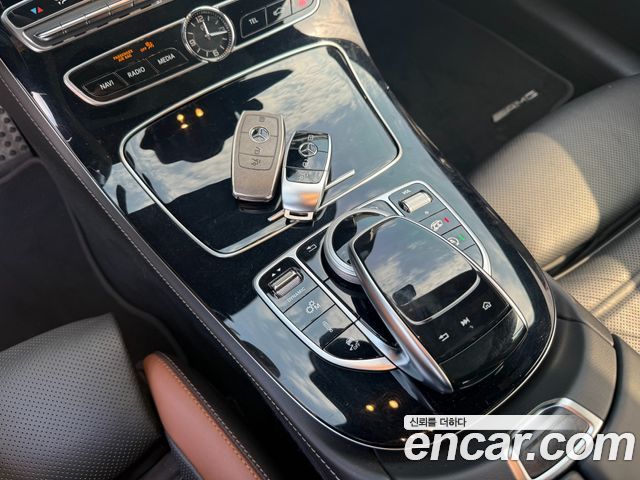 Mercedes-Benz E-Class 2020 — photo 2