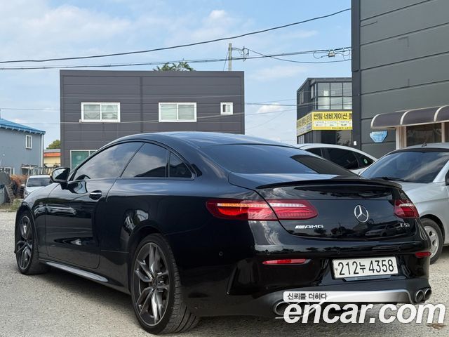 Mercedes-Benz E-Class 2020 — photo 10