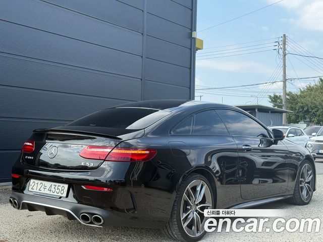 Mercedes-Benz E-Class 2020 — photo 11