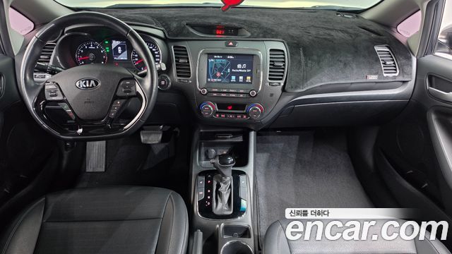 Kia K3 2016 — photo 10