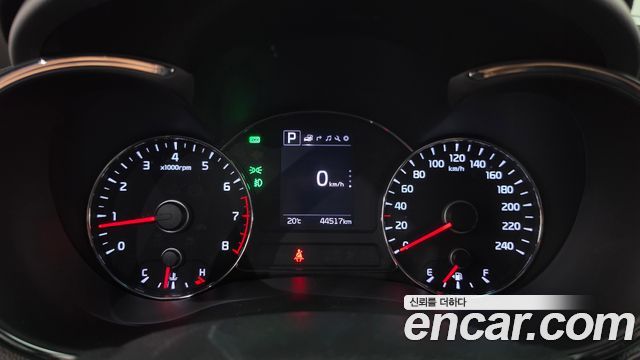 Kia K3 2016 — photo 11