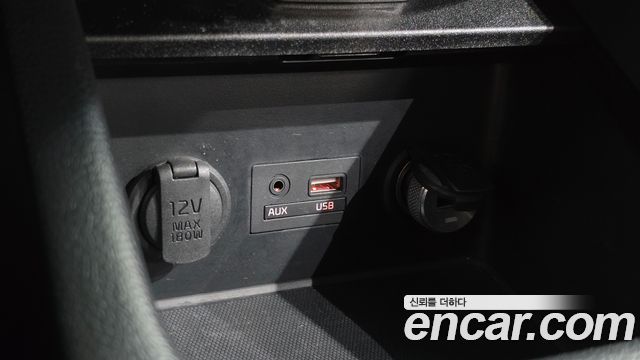 Kia K3 2016 — photo 18