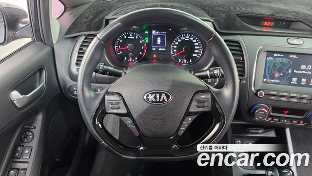 Kia K3 2016 — photo 20