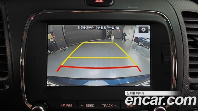 Kia K3 2016 — photo 21