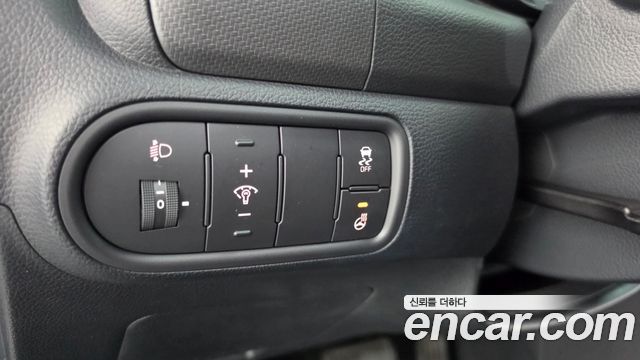 Kia K3 2016 — photo 28
