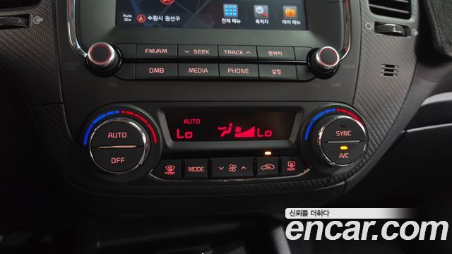 Kia K3 2016 — photo 31