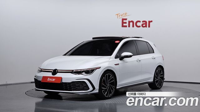 Volkswagen Golf 2023 — photo 1