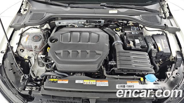 Volkswagen Golf 2023 — photo 6