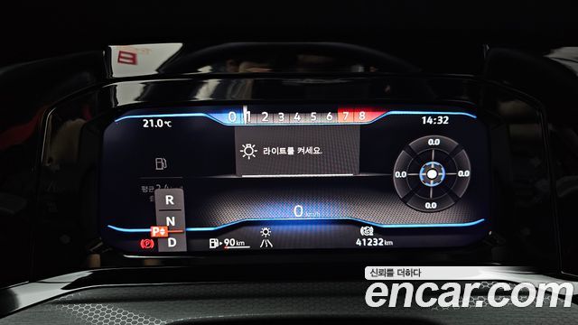 Volkswagen Golf 2023 — photo 8