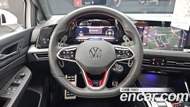 Volkswagen Golf 2023 — photo 13