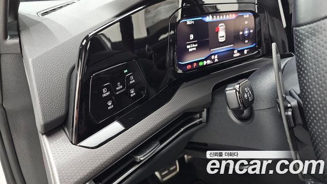 Volkswagen Golf 2023 — photo 19