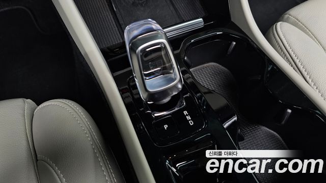 Volvo XC40 2025 — photo 12