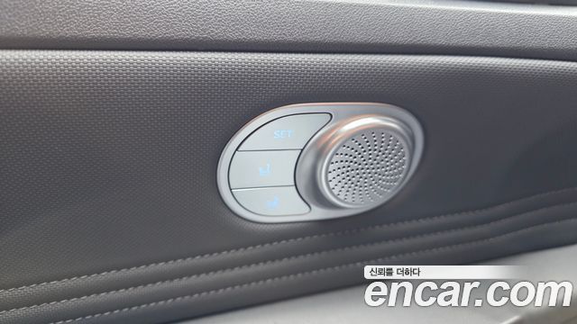 Hyundai AVANTE 2023 — photo 17