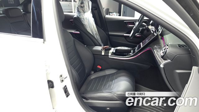 Mercedes-Benz C-Class 2024 — photo 16