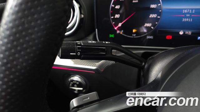 Mercedes-Benz C-Class 2024 — photo 28