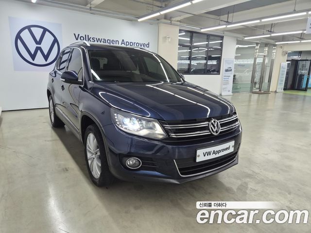 Volkswagen Tiguan 2016 — photo 17