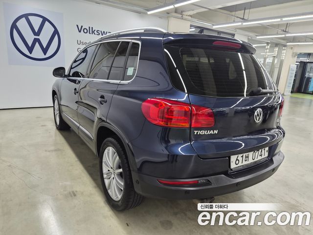 Volkswagen Tiguan 2016 — photo 18