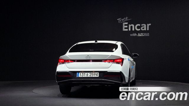 Hyundai AVANTE 2024 — photo 4