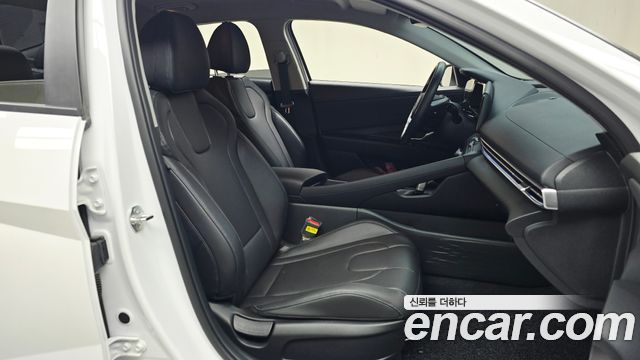 Hyundai AVANTE 2024 — photo 16