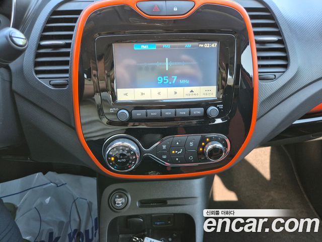 Renault Korea QM3 2015 — photo 12