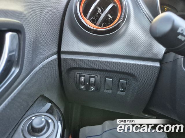 Renault Korea QM3 2015 — photo 17