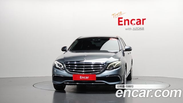 Mercedes-Benz E-Class 2017 — photo 3