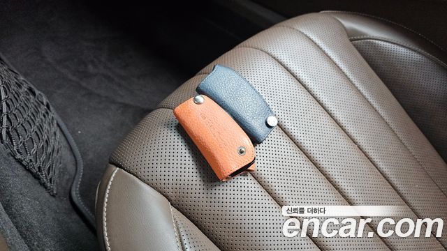 Mercedes-Benz E-Class 2017 — photo 21